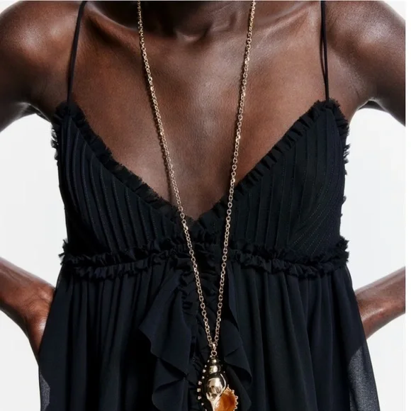 The White Lotus H&M Chiffon Ruffle Dress. - Picture 3 of 10